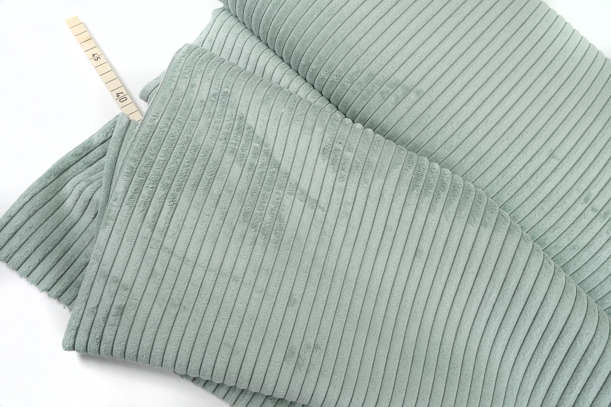 Breitcord • Cord Samt • Wanja • mint