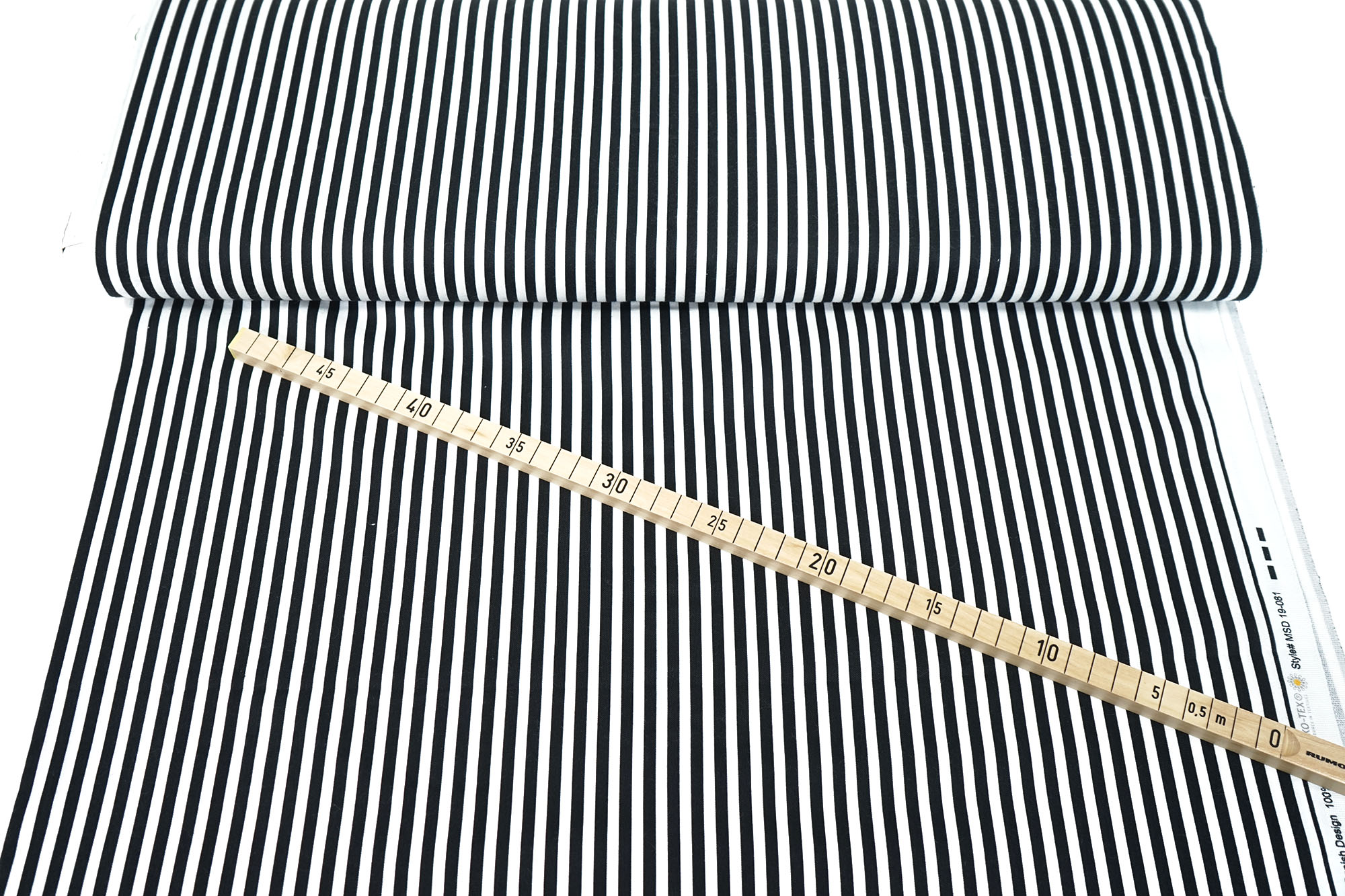Patchworkstoff • Essentials • Stripes • schwarz