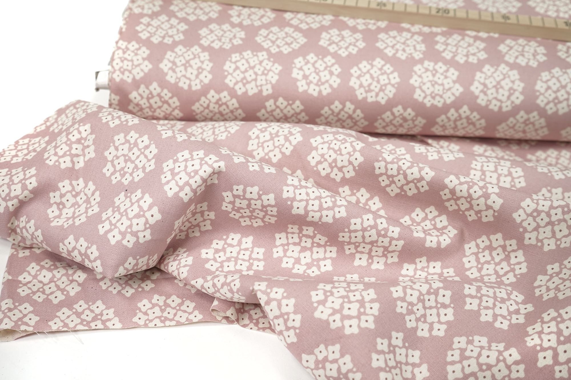 Kokka • Canvas • Teiban Pale Pink • unbleached
