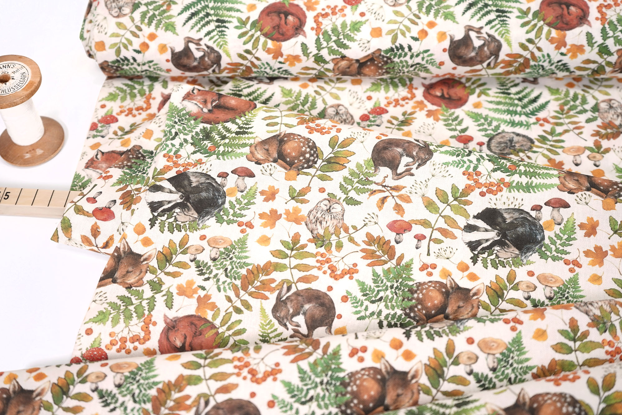Acufactum • Baumwollstoff • Schlafende Tiere • by Sophia Drescher