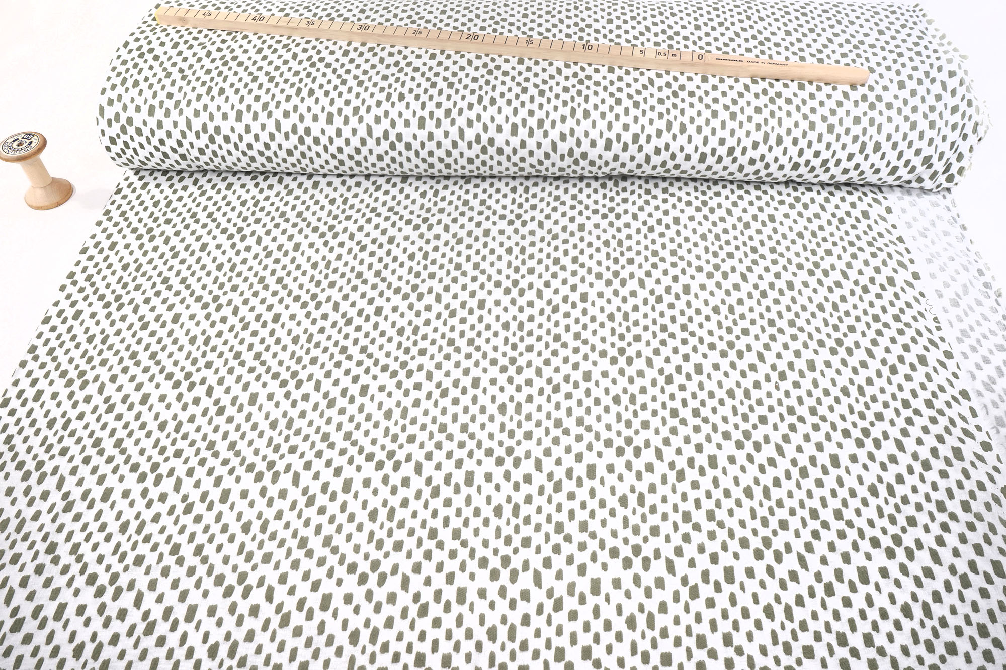 Bio-Musselin Double Gauze squares oliv auf weiß