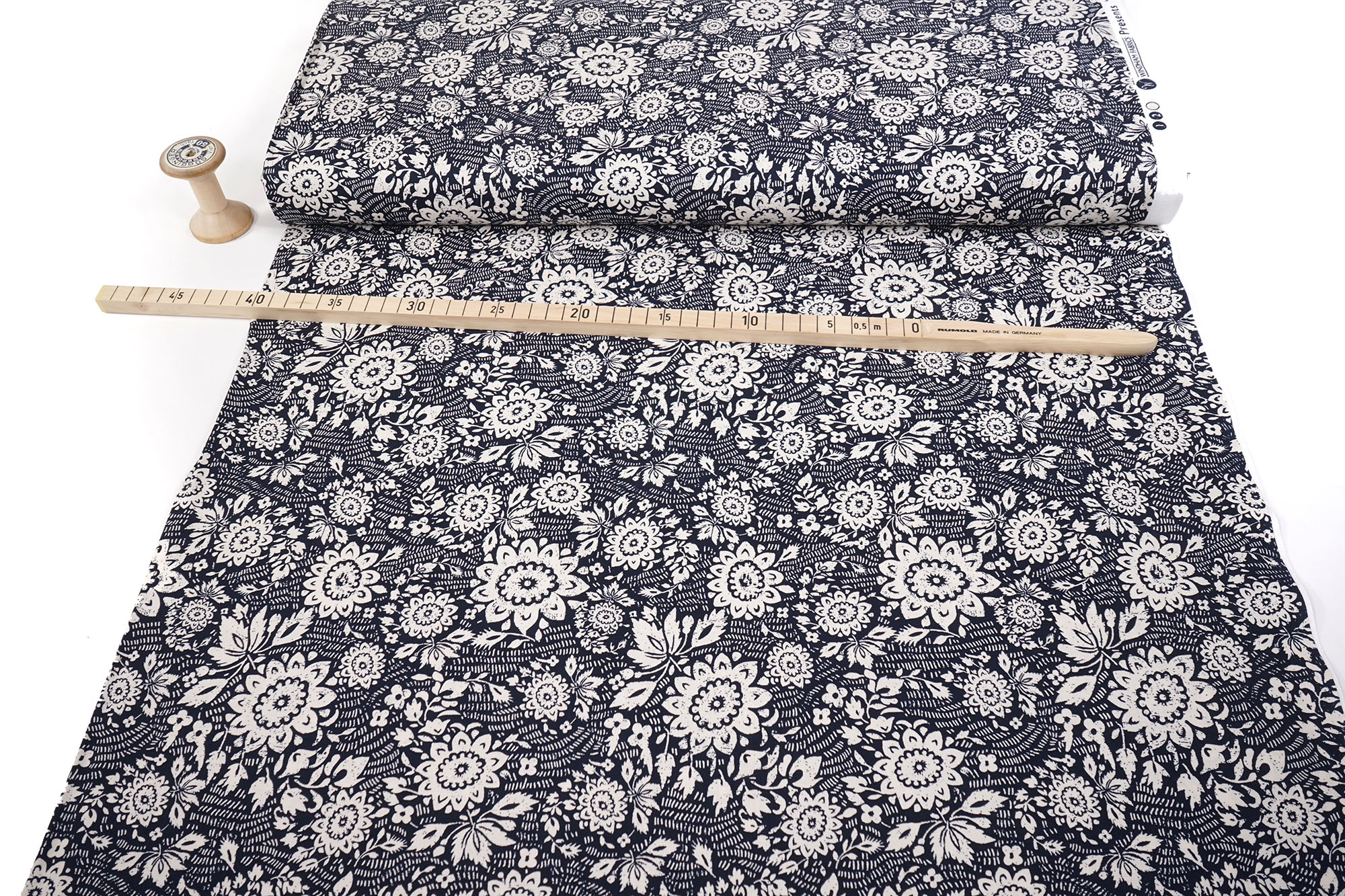 Windham Fabrics Sashiko Floral stitch 51810-2 Indigo by Whistler Studios