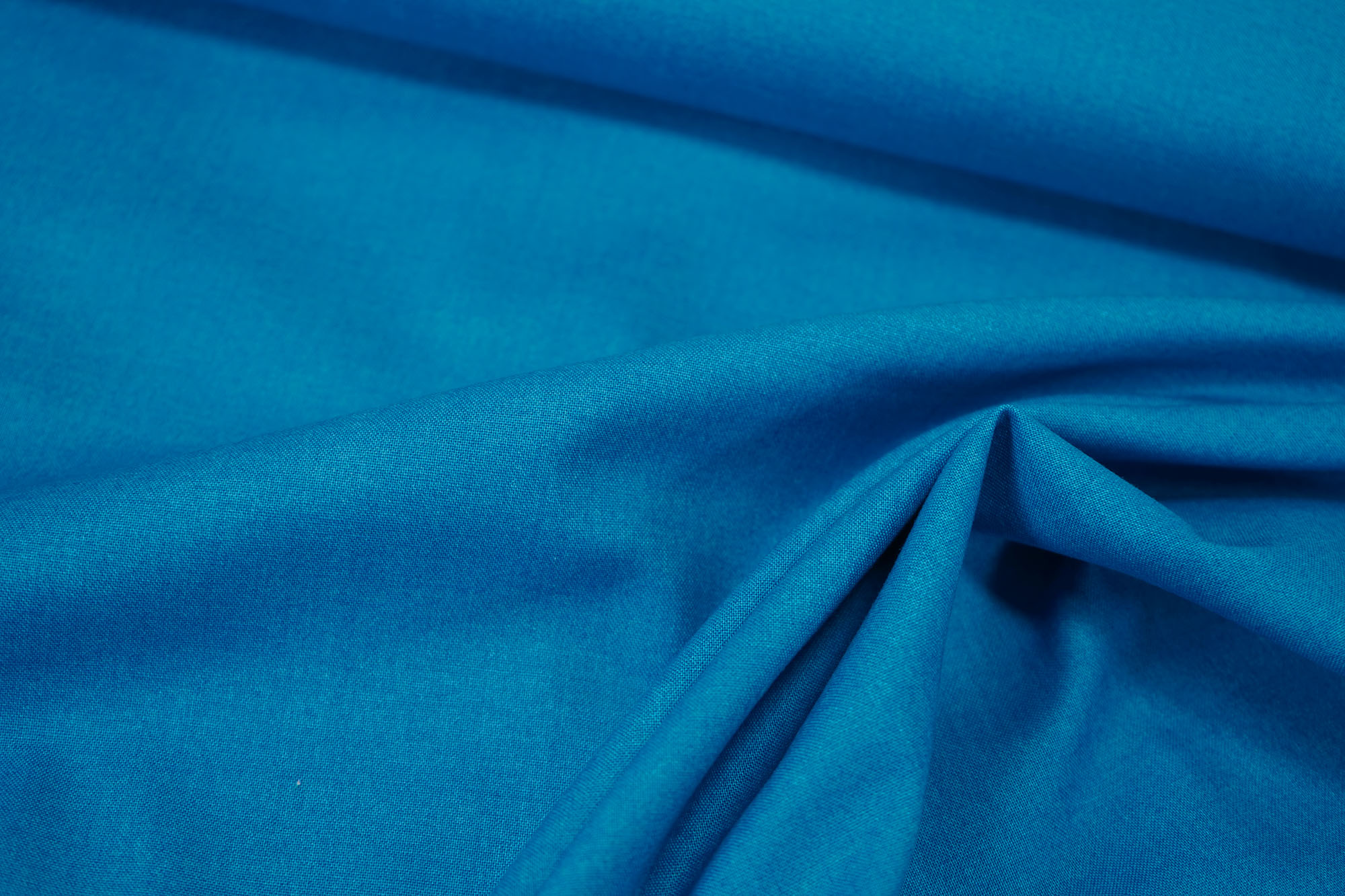 makower • Linen Texture • Ultramarine 1473 B11