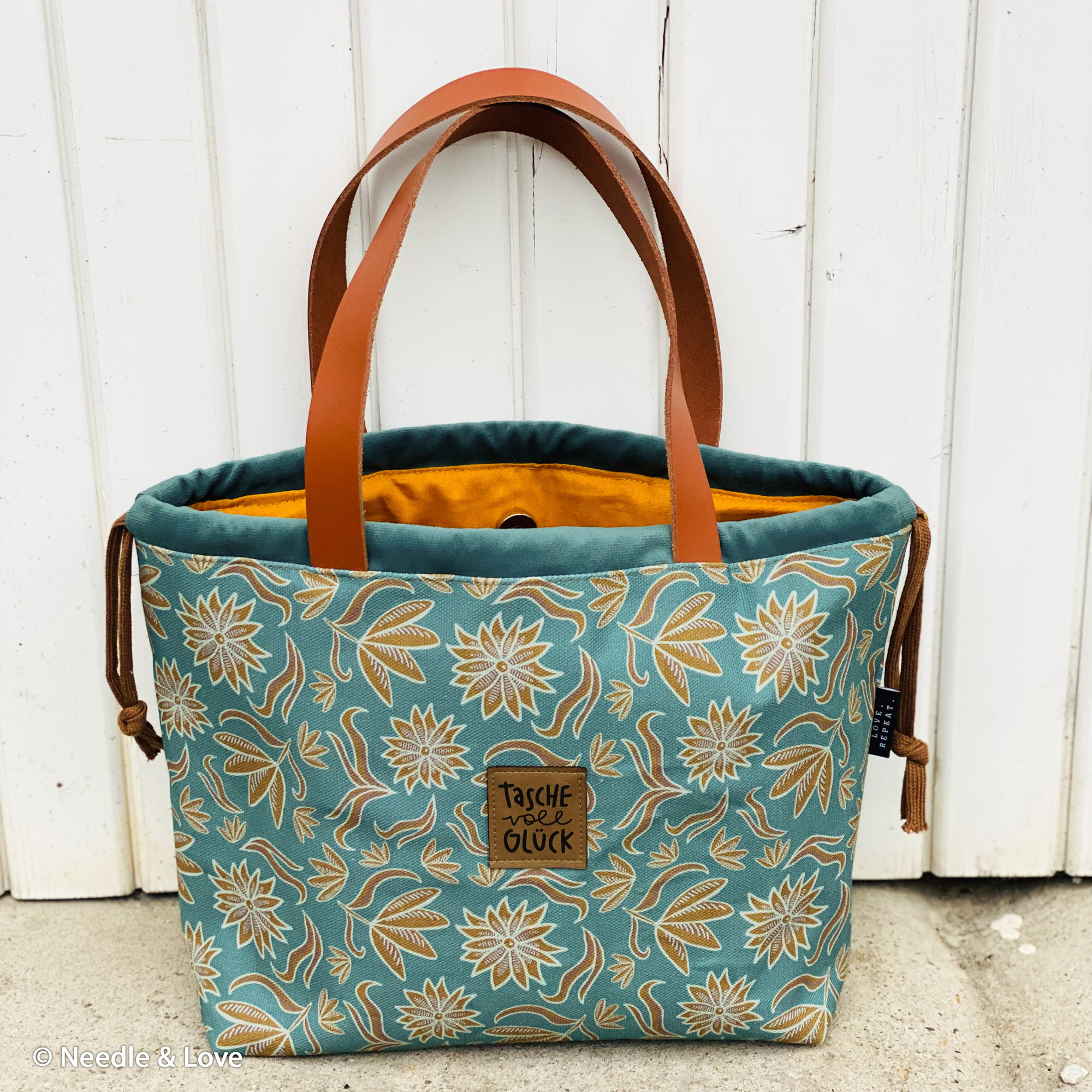 Baumwollcanvas • Retro Flowers • mint