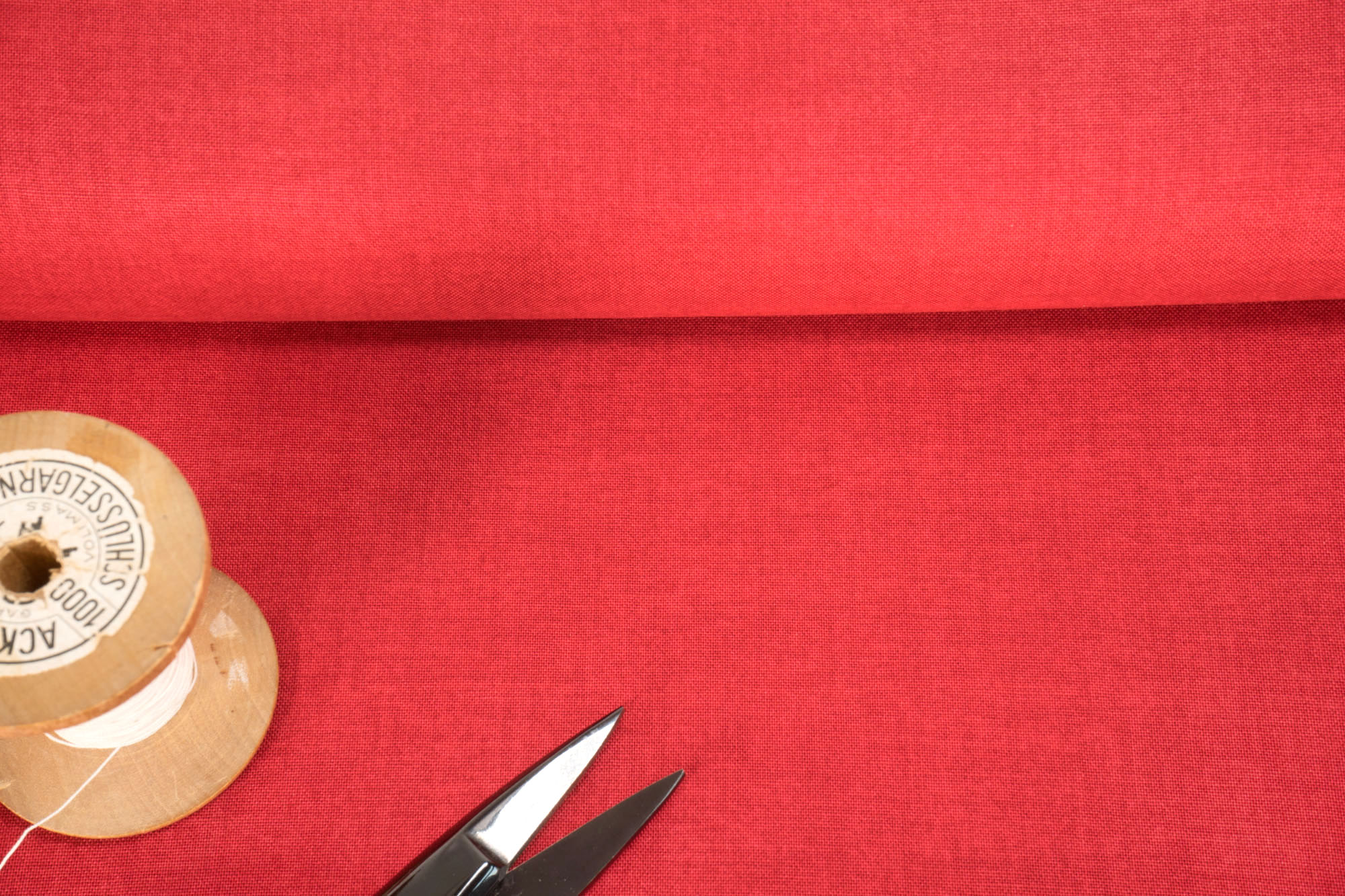 makower London Linen Texture Red 1473 R