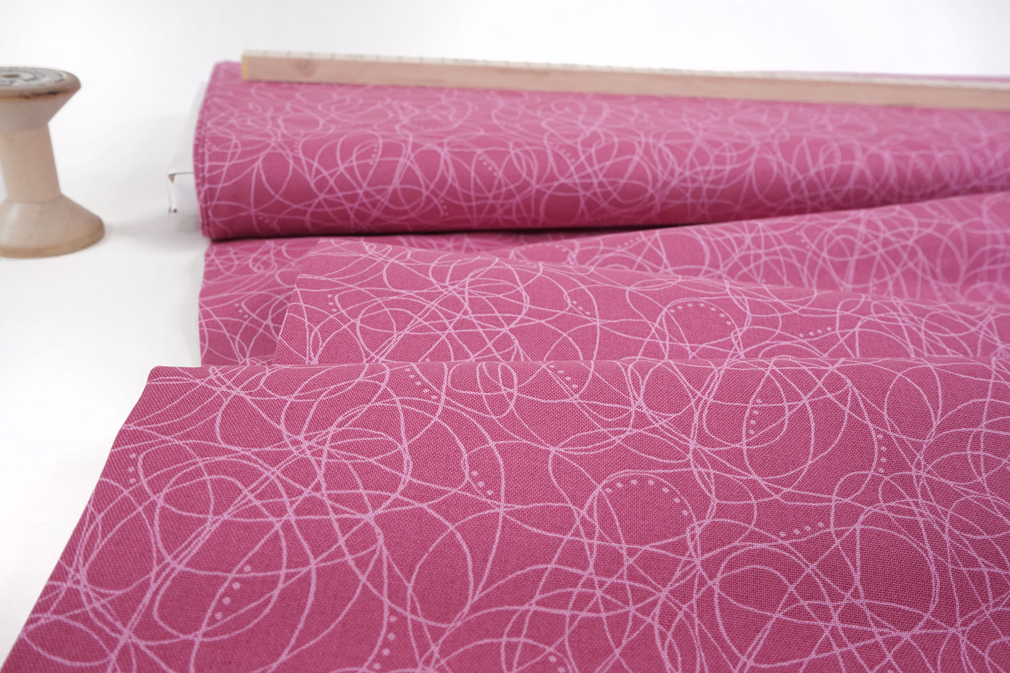 Quilters Combination Kritzeleien auf malve