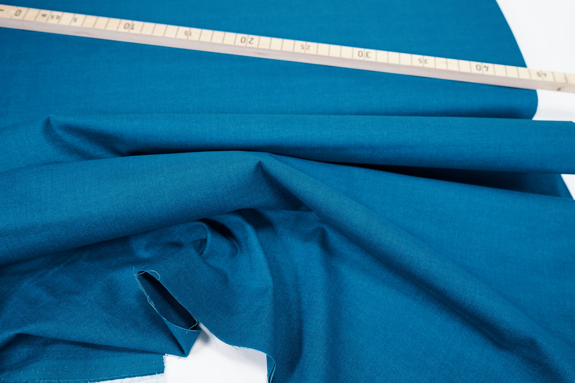 makower • Linen Texture • Ultramarine 1473 B11