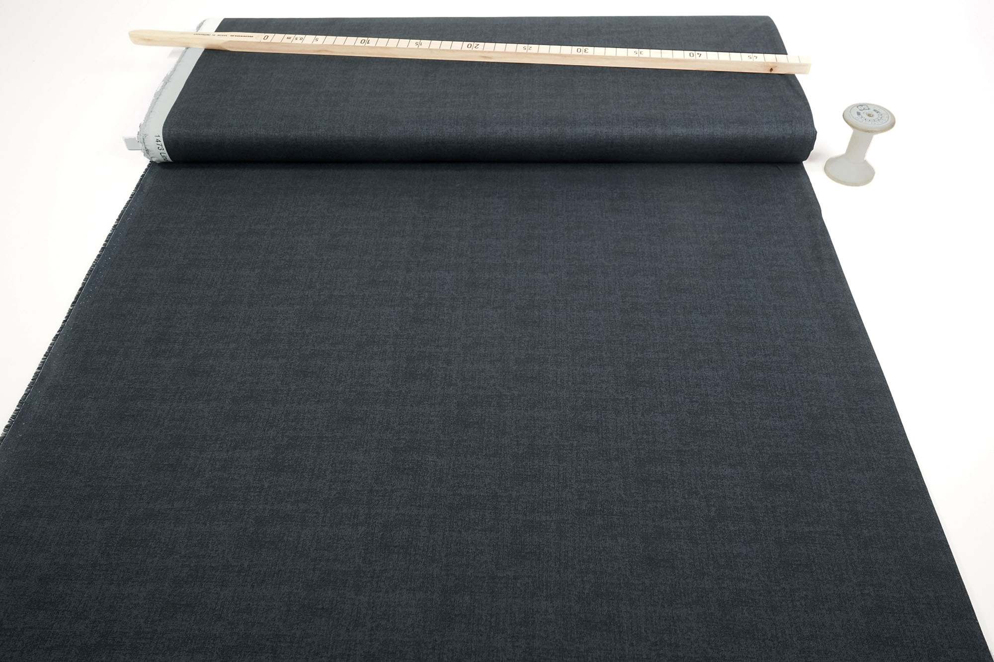 makower Linen Texture 60 Shades Black 1473X