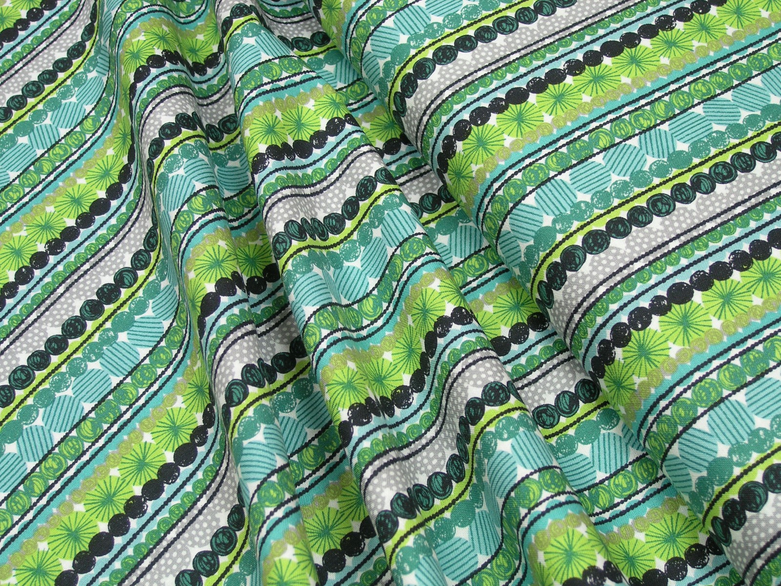Blend Fabrics Cool Yule Dot Garland Green