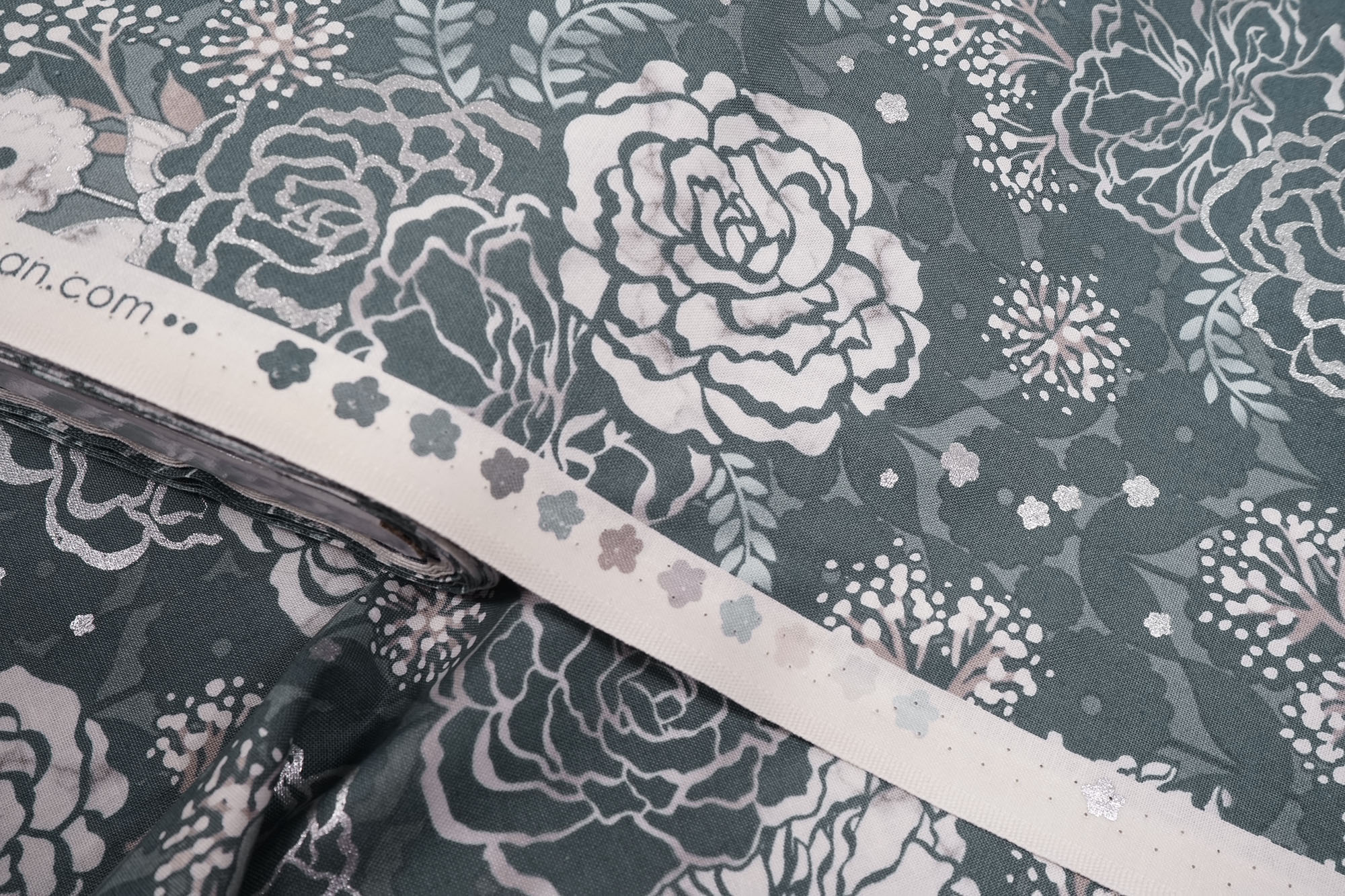 Robert Kaufman Silverstone STEEL by Vanessa Lillrose & Linda Fitch