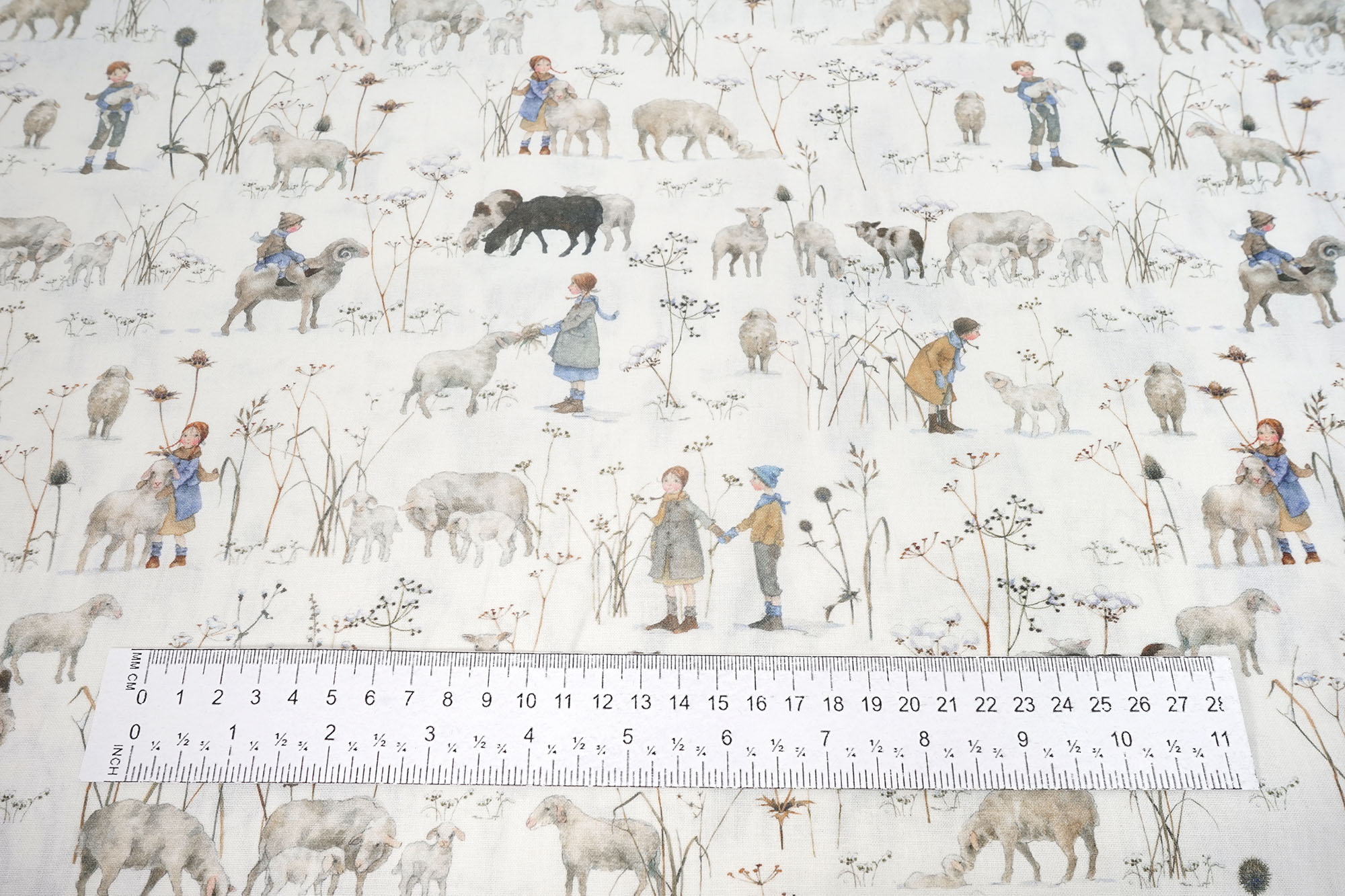 acufactum Baumwollstoff Winterkinder und Schafe by Daniela Drescher