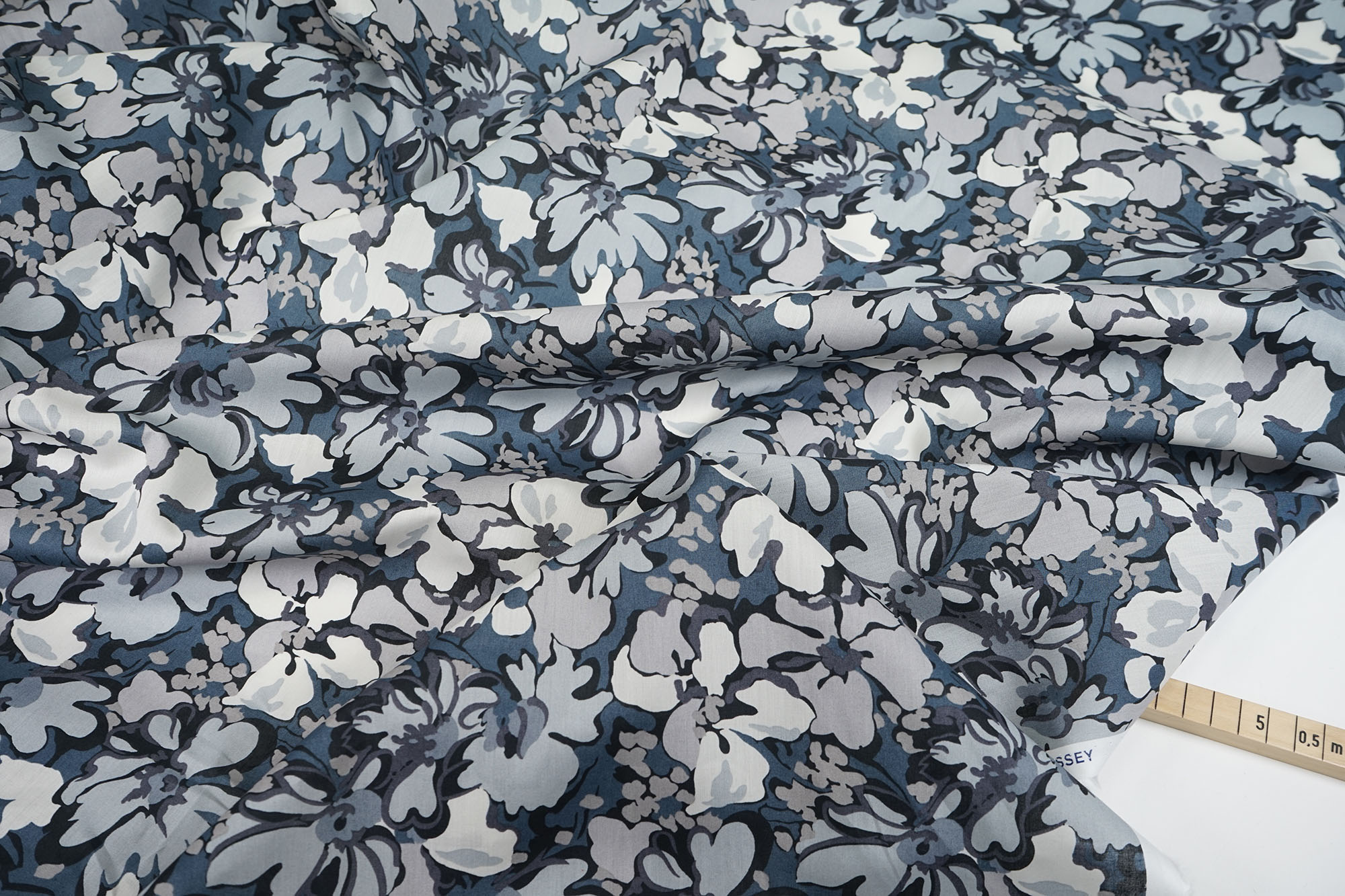 Liberty Fabrics • Alison Lewis • Tana Lawn™ Cotton