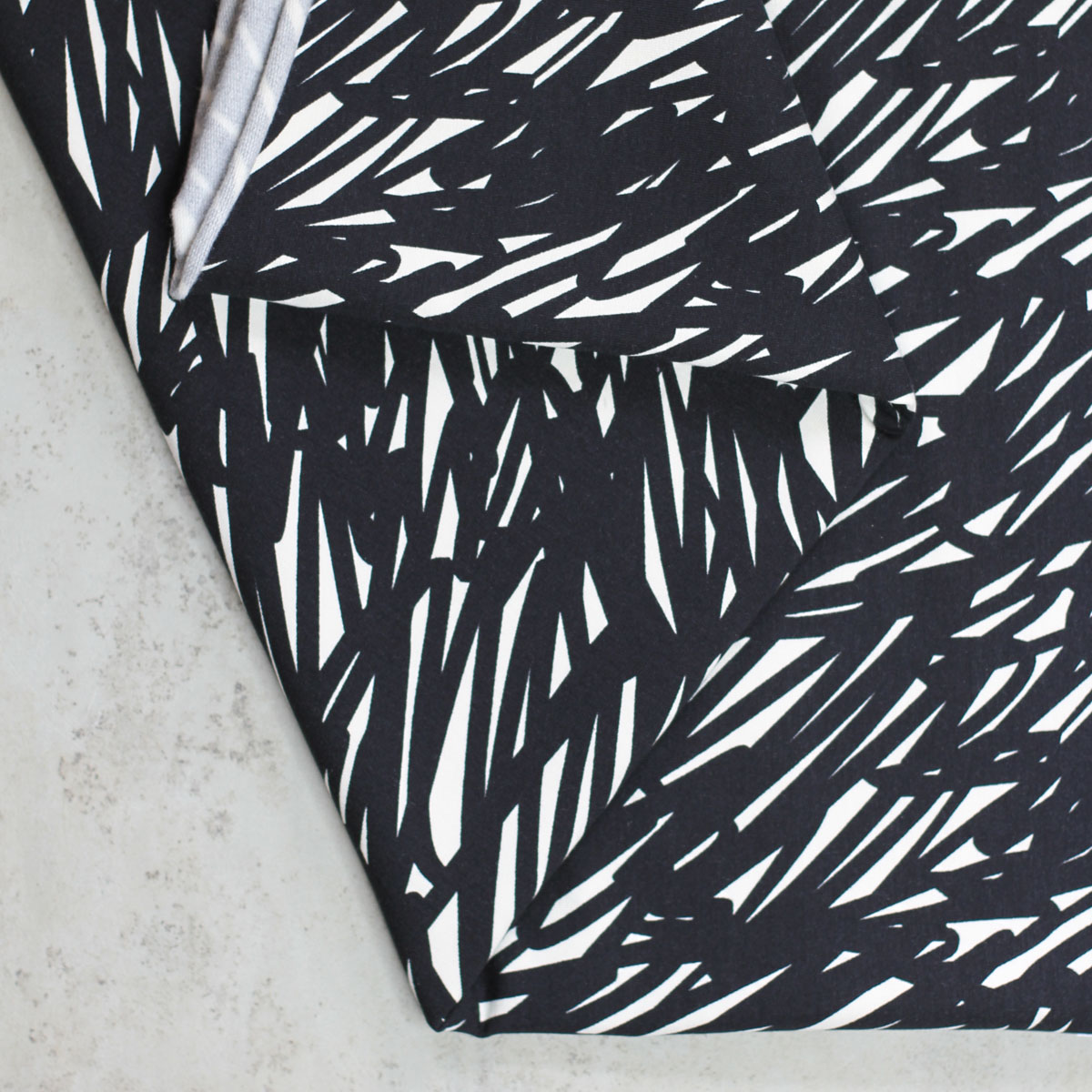 meet MILK • Sava Sweat Sketchy • black