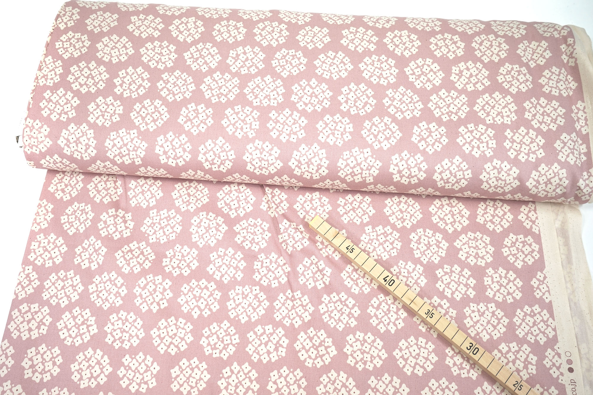 Kokka • Canvas • Teiban Pale Pink • unbleached