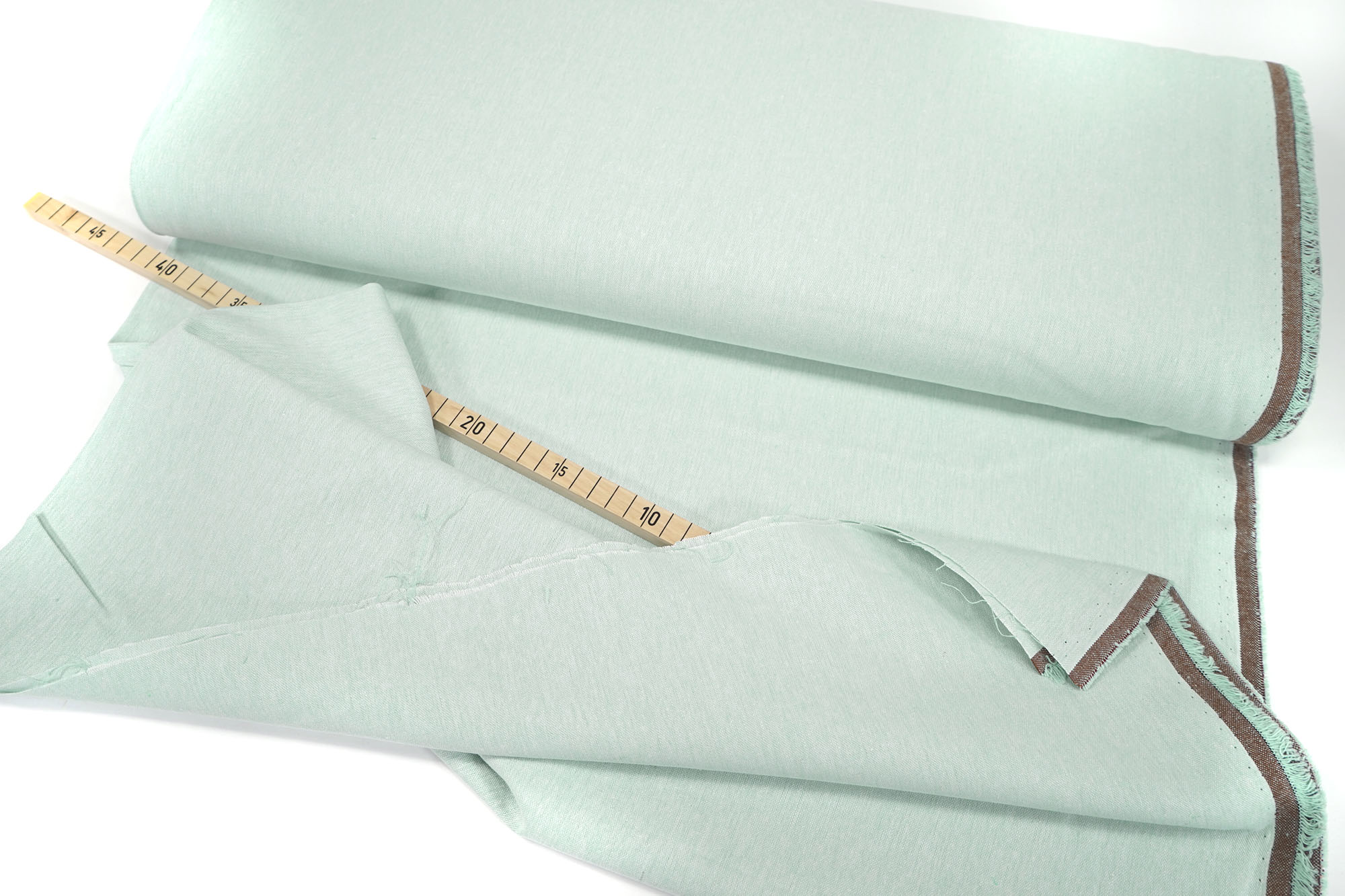 Robert Kaufman • Essex Yarn Dyed Linen • aqua