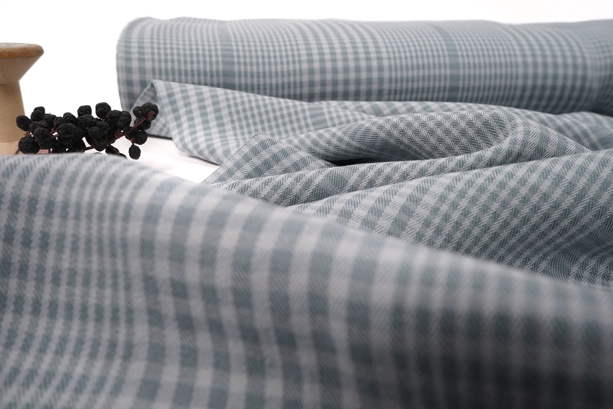 meet MILK Viskose Two-Tone Plaid sky