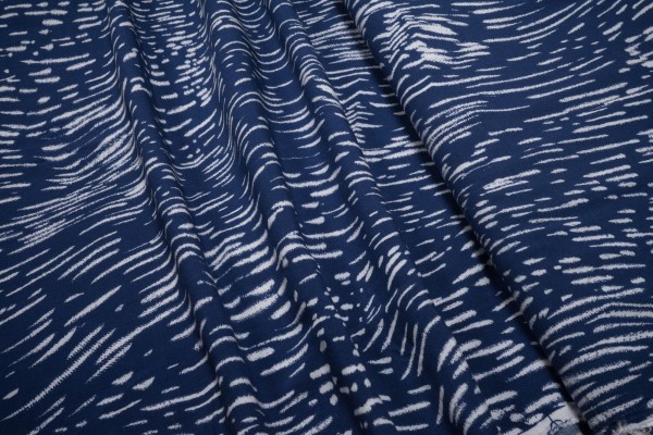 Viskose weiß schräge Streifen auf dunkelblau
